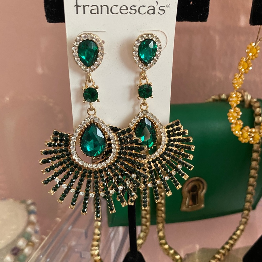 Elegant Green and Gold Teardrop Earrings